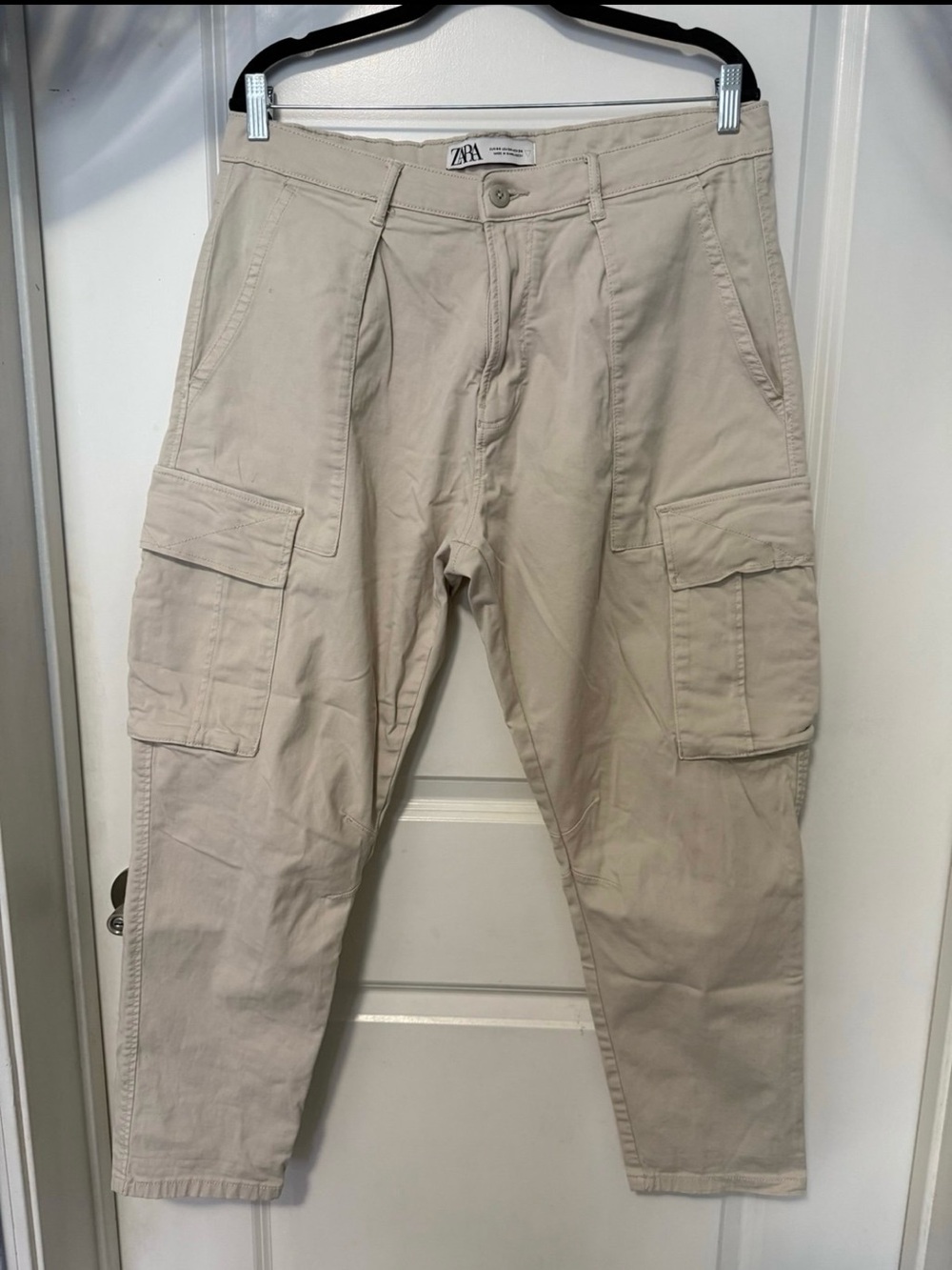 Men’s Zara light beige tan khaki cargo pants size 34